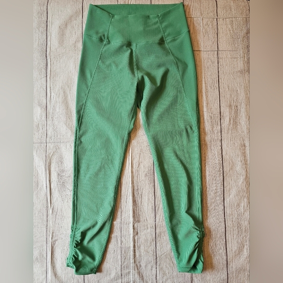 Wilo The Label Size Large Ribbed High Rise 7/8 Leggings Apple Green Activewear - Picture 1 of 9